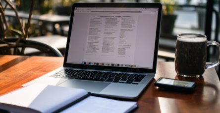 5_a_minimalistic_image_of_a_laptop_on_10969502-6569-47aa-9410-cfe548289061